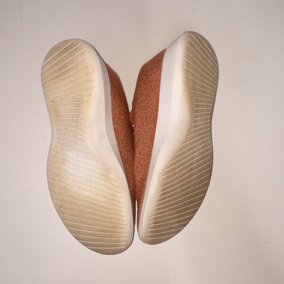 Allbirds Women’s Wool Runner in Burnt Orange 🍊 | Size 5 - Picture 5 of 5